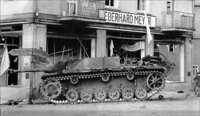 StuG III под кличкой "Гадюка", самая массовая в производстве с которой пришлось встретиться нашим дедам.