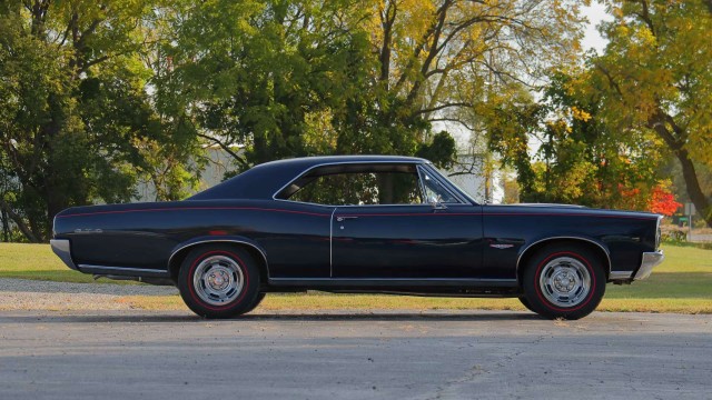 1964 Pontiac GTO Royal Bobcat. Автопятница №53
