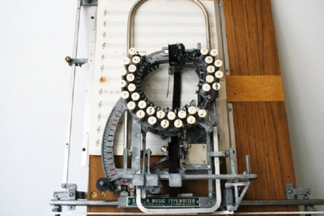 Пишущая машинка для нот