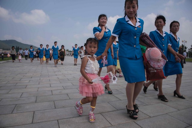 Кадры повседневной жизни в Пхеньяне