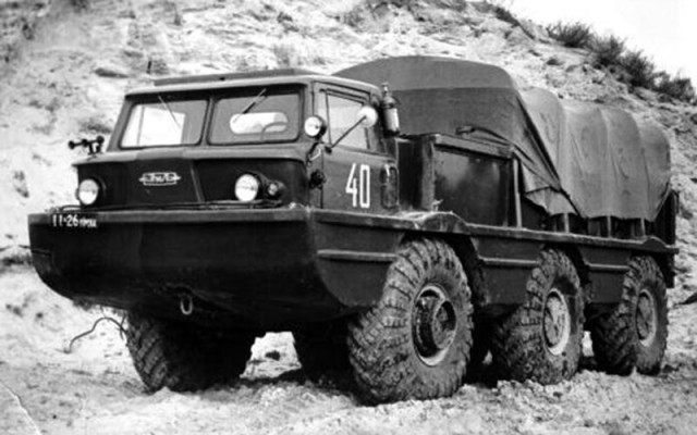 Военные грузовики