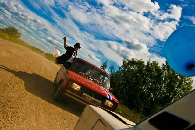Гульнули.