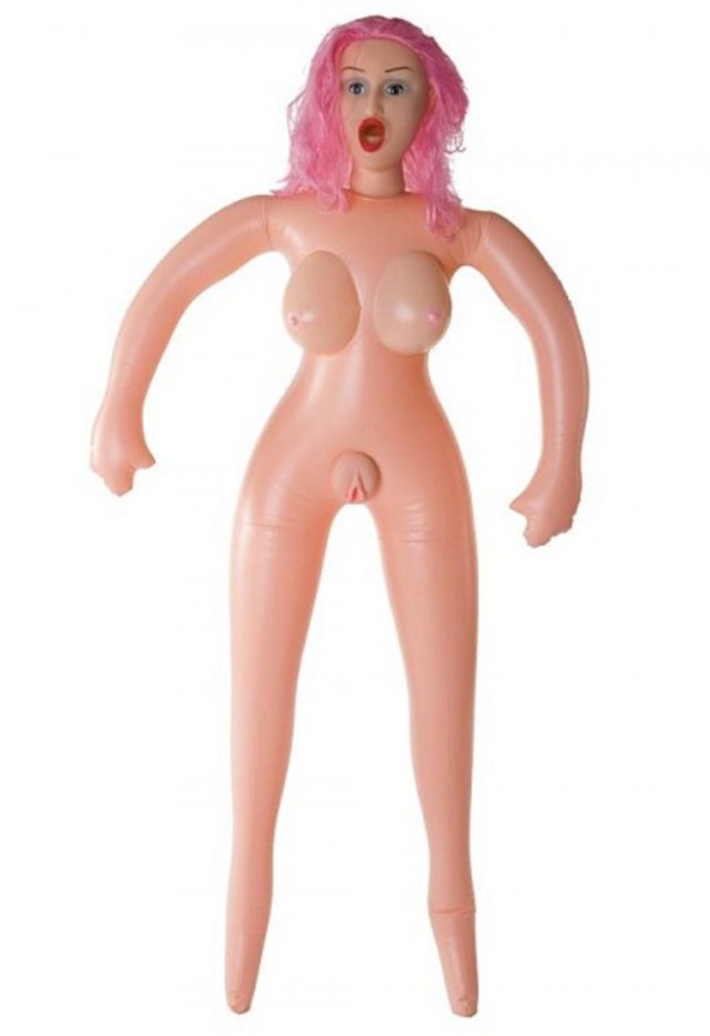 В центре Ярославля установили скульптуры танцующим девушкам, посвященные году театра в России