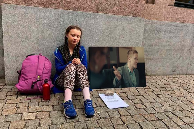 Ударим фотожабой по Грете Тунберг