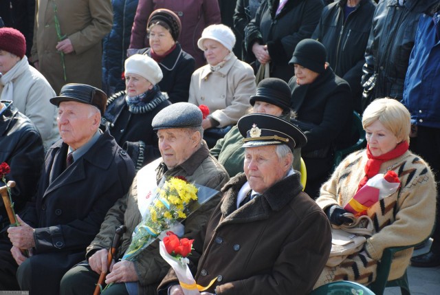 В Луганске отметили 77-ю годовщину освобождения от немецко-фашистских захватчиков