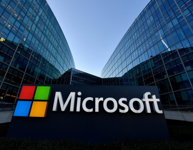 Компания Microsoft приостанавливает продажи товаров и предоставление услуг в России