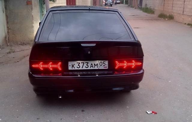 Необычная автомобильная световая оптика