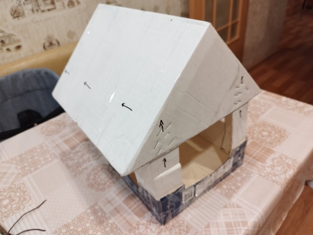 Кормушка для "офисных" синиц, воробьев и снегирей