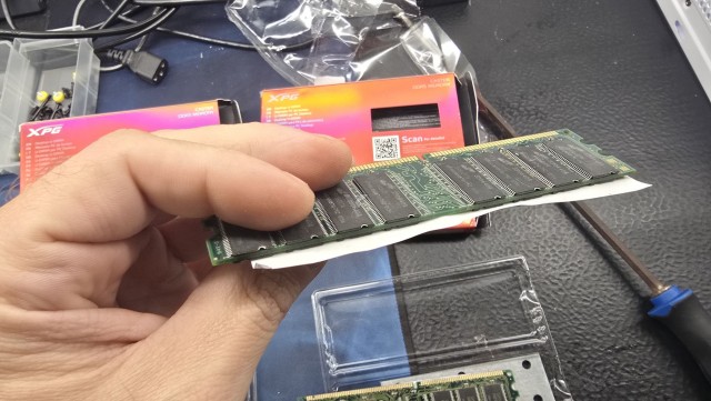 Мошенники продают старые модули памяти DDR и DDR2 под видом новых DDR5