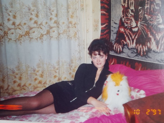 Девчата из 90-х и 00-х