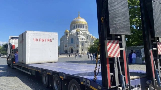 В Кронштадте устанавливают бетонные укрытия, в которые можно спрятаться при атаке БПЛА