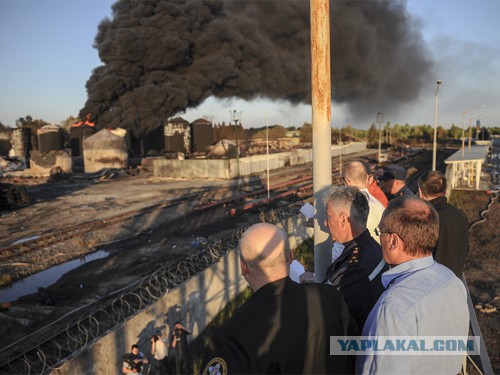 Само догорит через пару дней, если не взорвется.