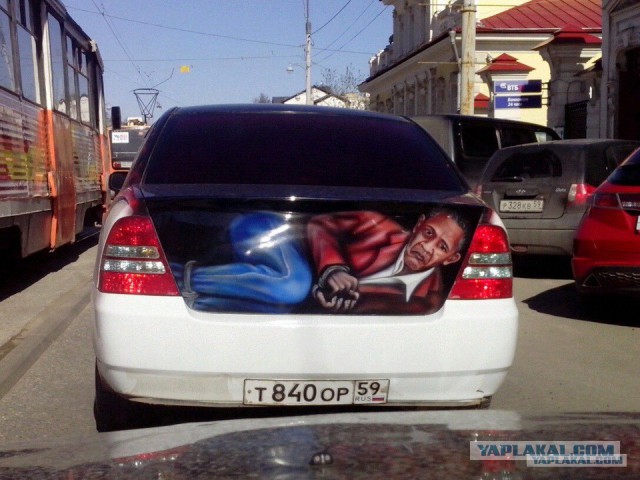 Что обычно водители пишут на своих автомобилях?