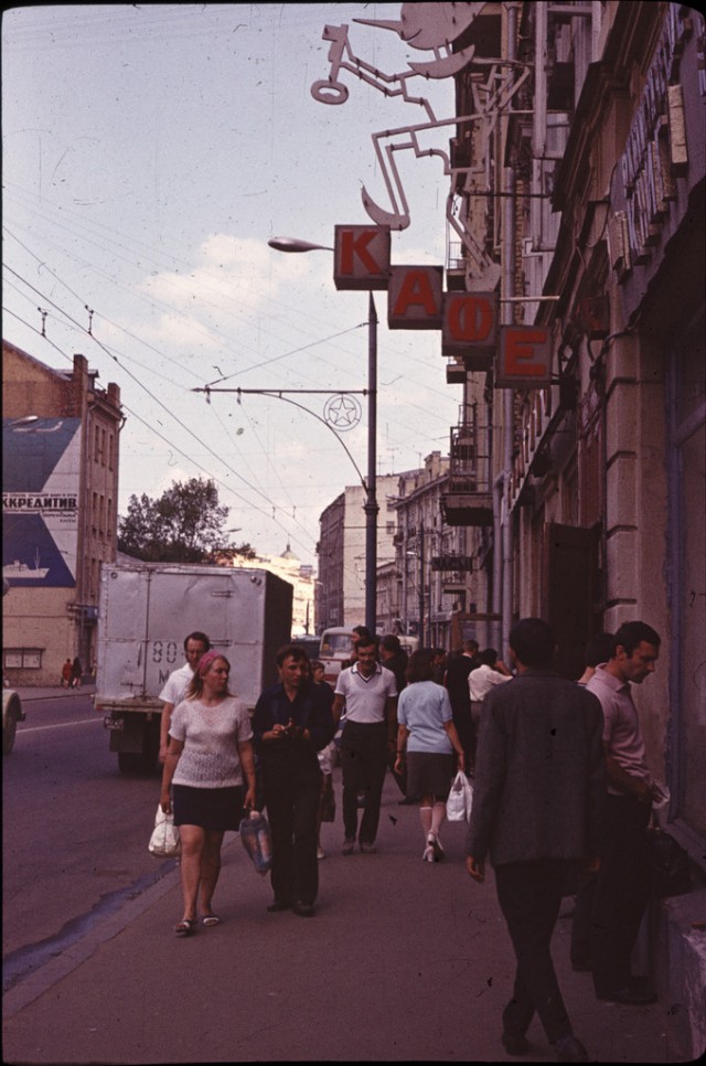 Арбат. Просто Арбат. Тот ещё, старый