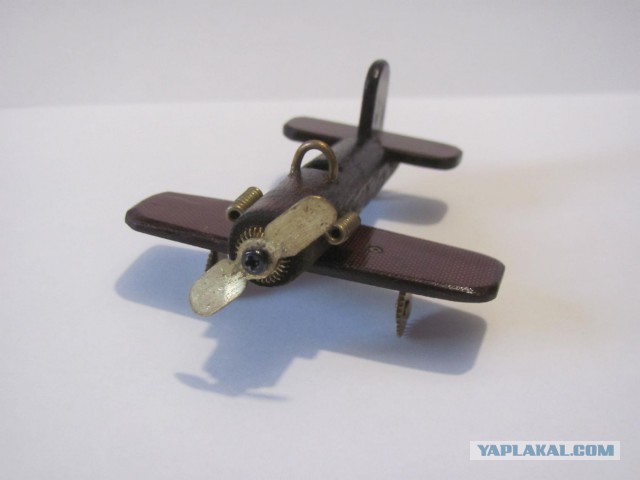 Игрушки из хлама