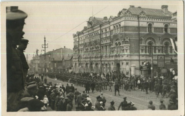 История в фотографиях