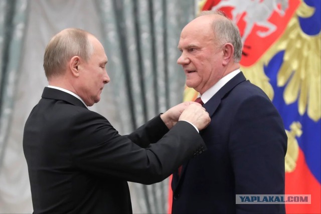 Новосибирские коммунисты вывесили баннеры про жуликов и воров перед выборами Госдумы