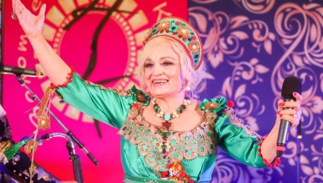 Неизвестный мужчина на сайте объявлений выставил волосы певицы Надежды Кадышевой "всего" за 100 тысяч рублей