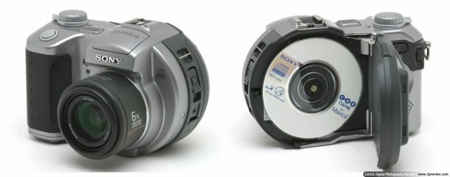 SD-карты были изобретены в 1999 году, тем временем компания Sony — в 1998 году