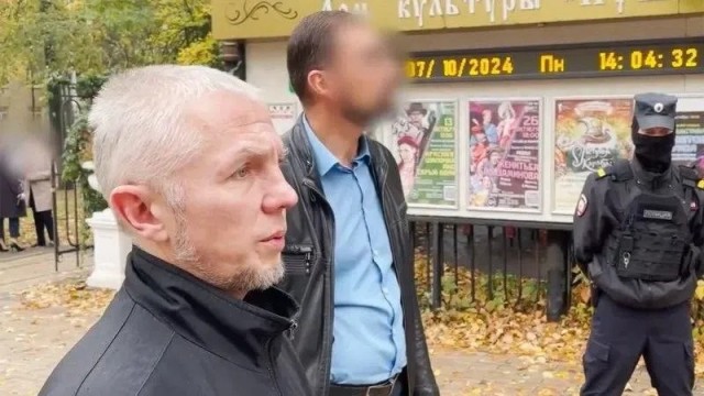 Туда ему и дорога.