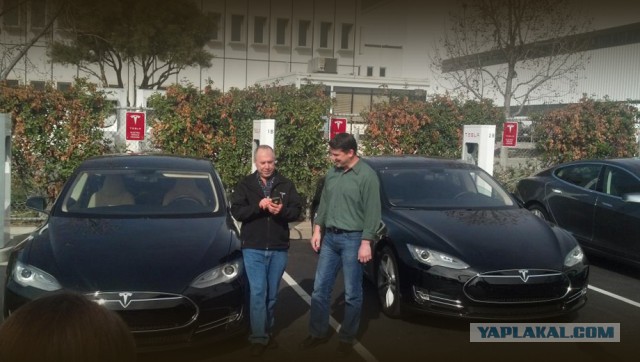 Владельцы Tesla S пересекли Америку бесплатно