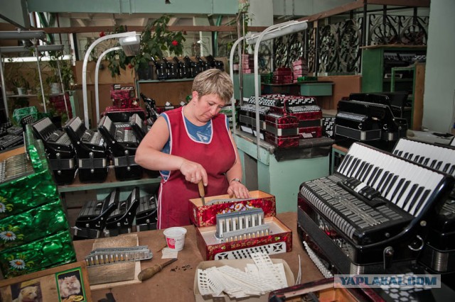 13 открыток для любителей черного юмора