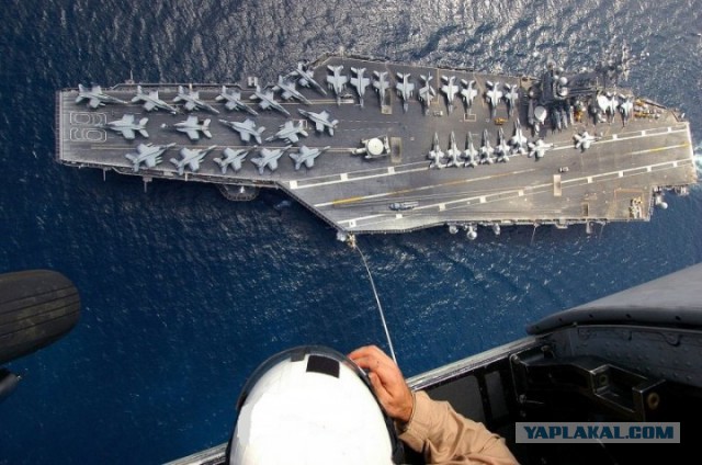 Редчайший видеокадр: USS Ronald Reagan, USS Theodore Roosevelt и USS Nimitz в единой эскадре со свитой