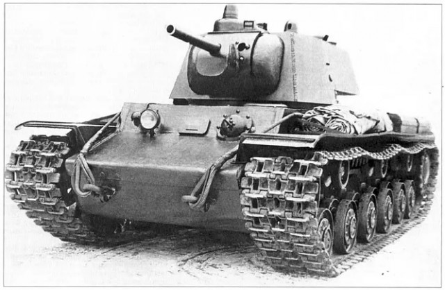 «Клим Ворошилов»: советский танк, наводивший ужас на силы вермахта