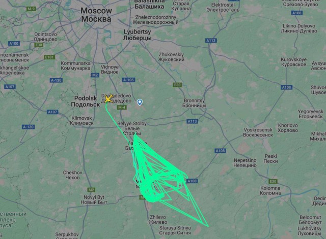 Рейс авиакомпании NordStar, вылетевший из Москвы в Сочи, возвращается в Домодедово из-за проблем с герметизацией салона