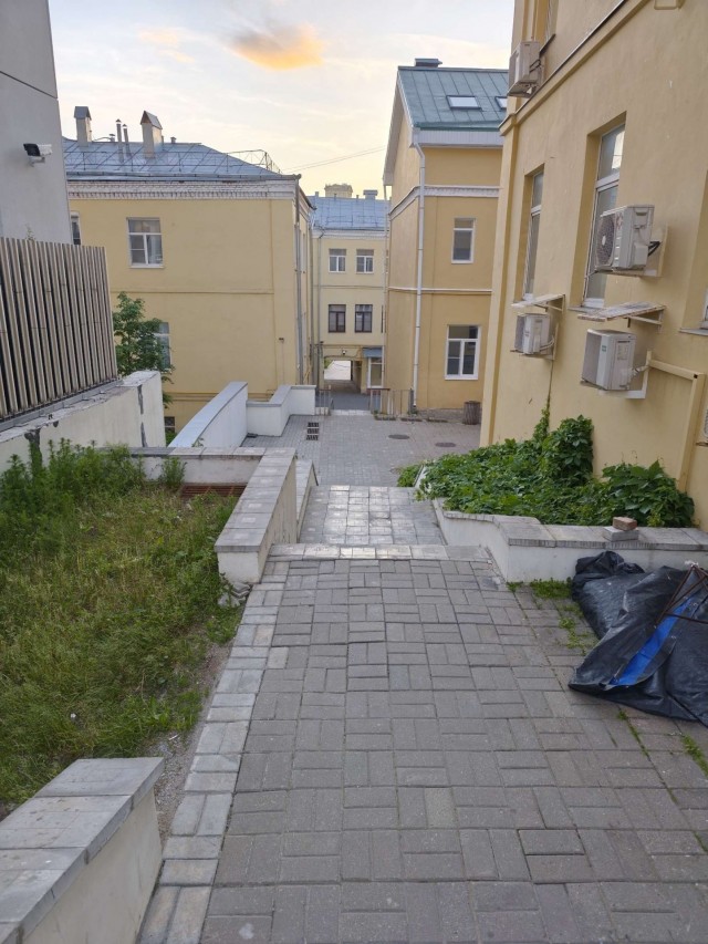 Шляюсь по  Москве