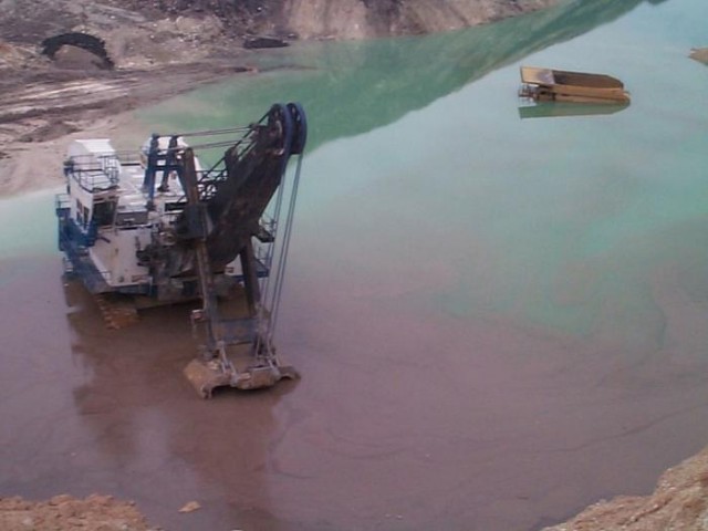 Карьер - это опасная карьера