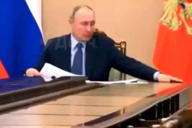 Мгновенная реакция этого чувака помогла избежать больших неприятностей