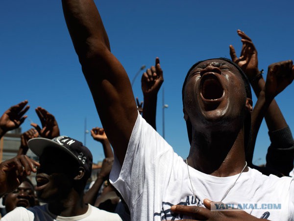 Миграция: Франция опомнилась, Россия - нет