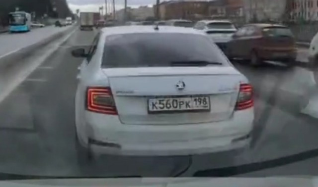Обиженка обделался