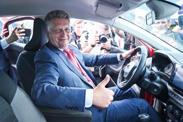 Максим Соколов заявил, что АвтоВАЗ не лоббировал радикальное повышение утильсбора с 1 ноября: «Точно это не наша история»