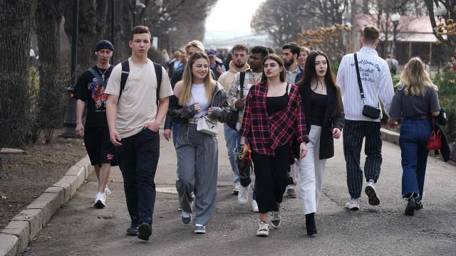 Эксперты выяснили, почему зумеры боятся заводить детей