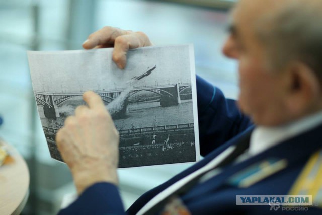 Его всего лишь попросили пролететь на камеру...