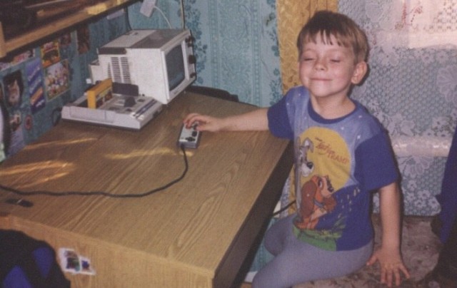 Домашняя игровая атмосфера 90-х