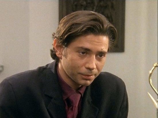 Подробности: Актер Валерий Николаев в спецприемнике гавкал с зубной щеткой в заду