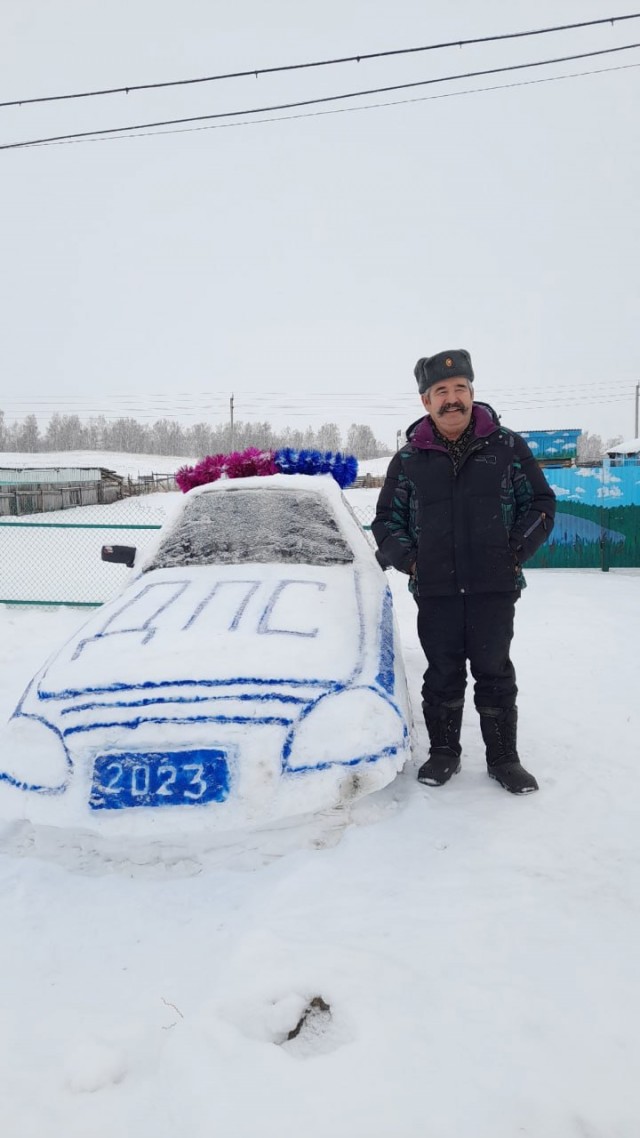 Снеговик-гаишник и снежная машина ДПС помогли снизить аварийность в башкирской деревне до нуля