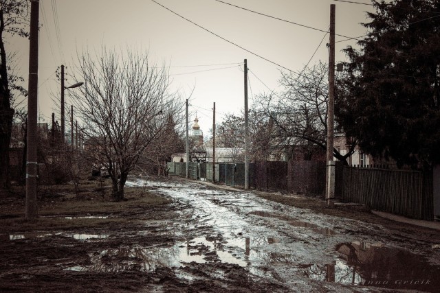 Смело топчу я ногой внешнюю леса красу...
