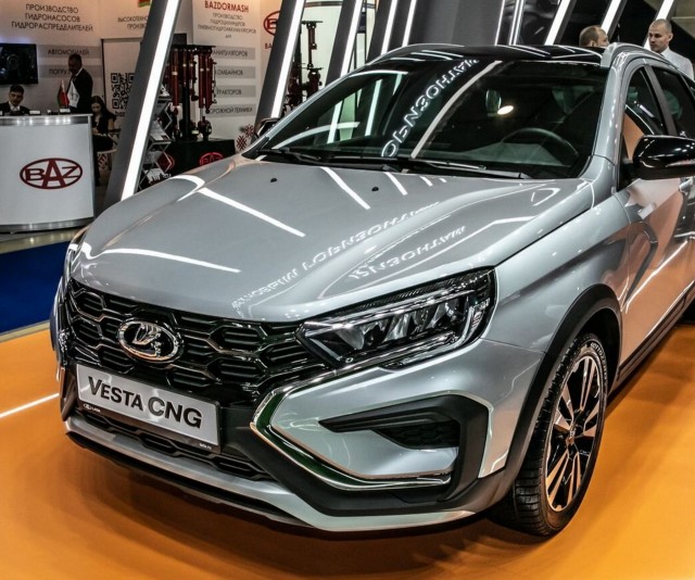 Начались продажи битопливной Lada Vesta CNG с новыми опциями от 1 881 000 рублей