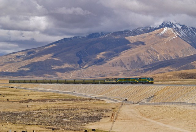 Как китайцы железную дорогу в Тибет строили