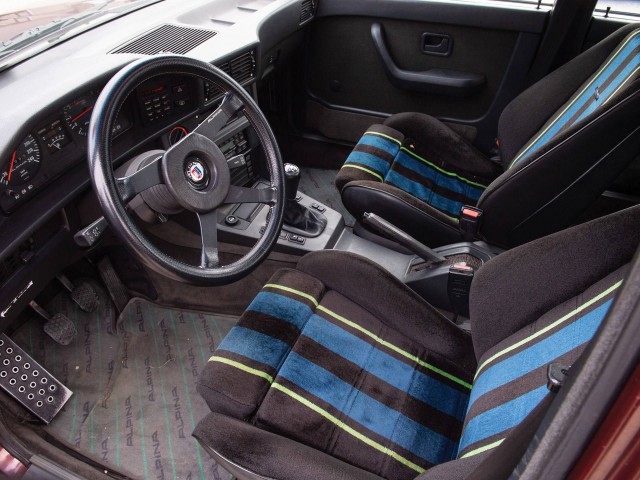BMW, Mercedes и британцы. Красивых автофото пост