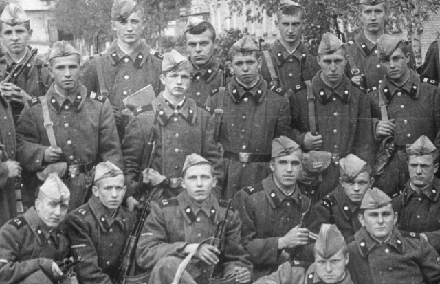 Заброшенное хранилище ядерных боеголовок РТБ при арсенале межконтинентальных баллистических ракет