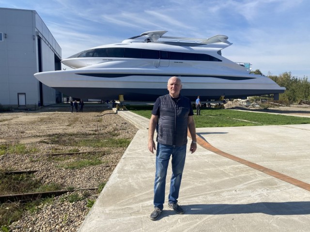 Электрокатамаран "Белояр"