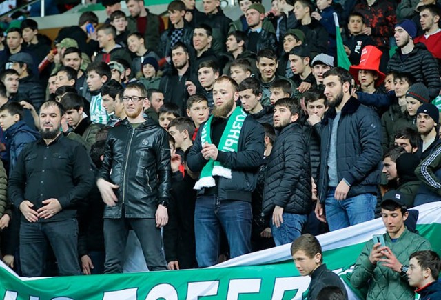 Полиция не смогла определить фаната «Ахмата», бросившего бутылку в голову игрока «Зенита»