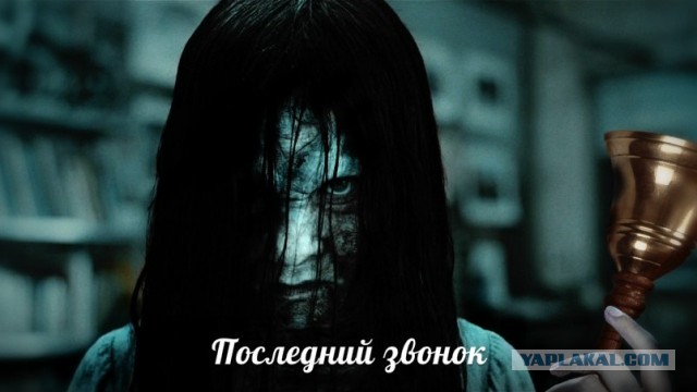 Школьницы на последнем звонке 2013