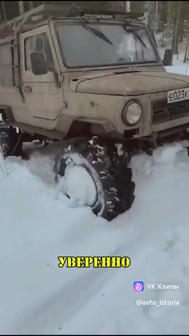 Чемпион по проходимости среди гражданских легковых автомобилей. Его давно не выпускают,но рядом пока никого нет