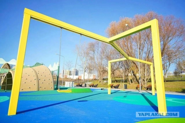Шляюсь по Москве (хорошая погода).